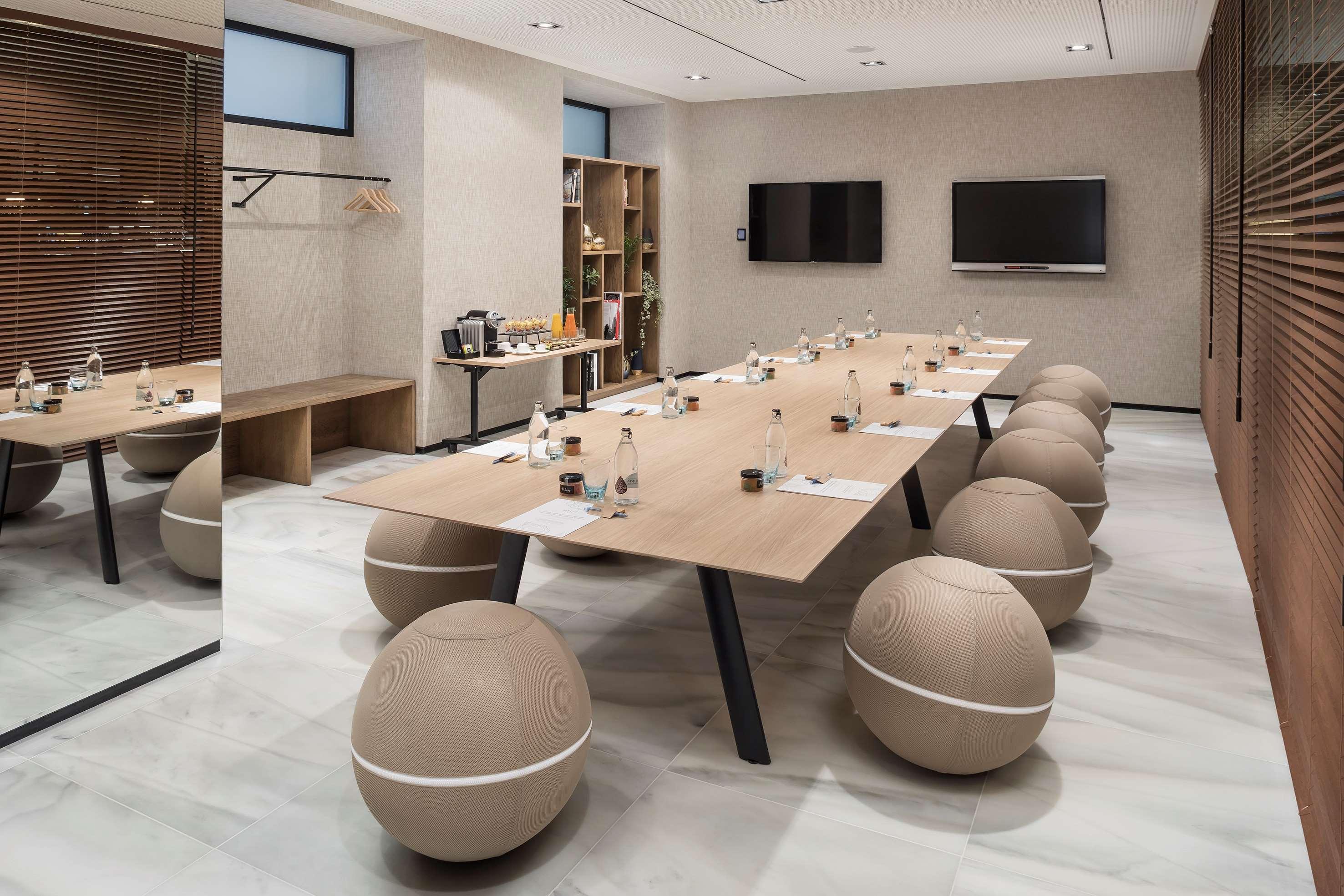 Melia Madrid Serrano Exterior photo