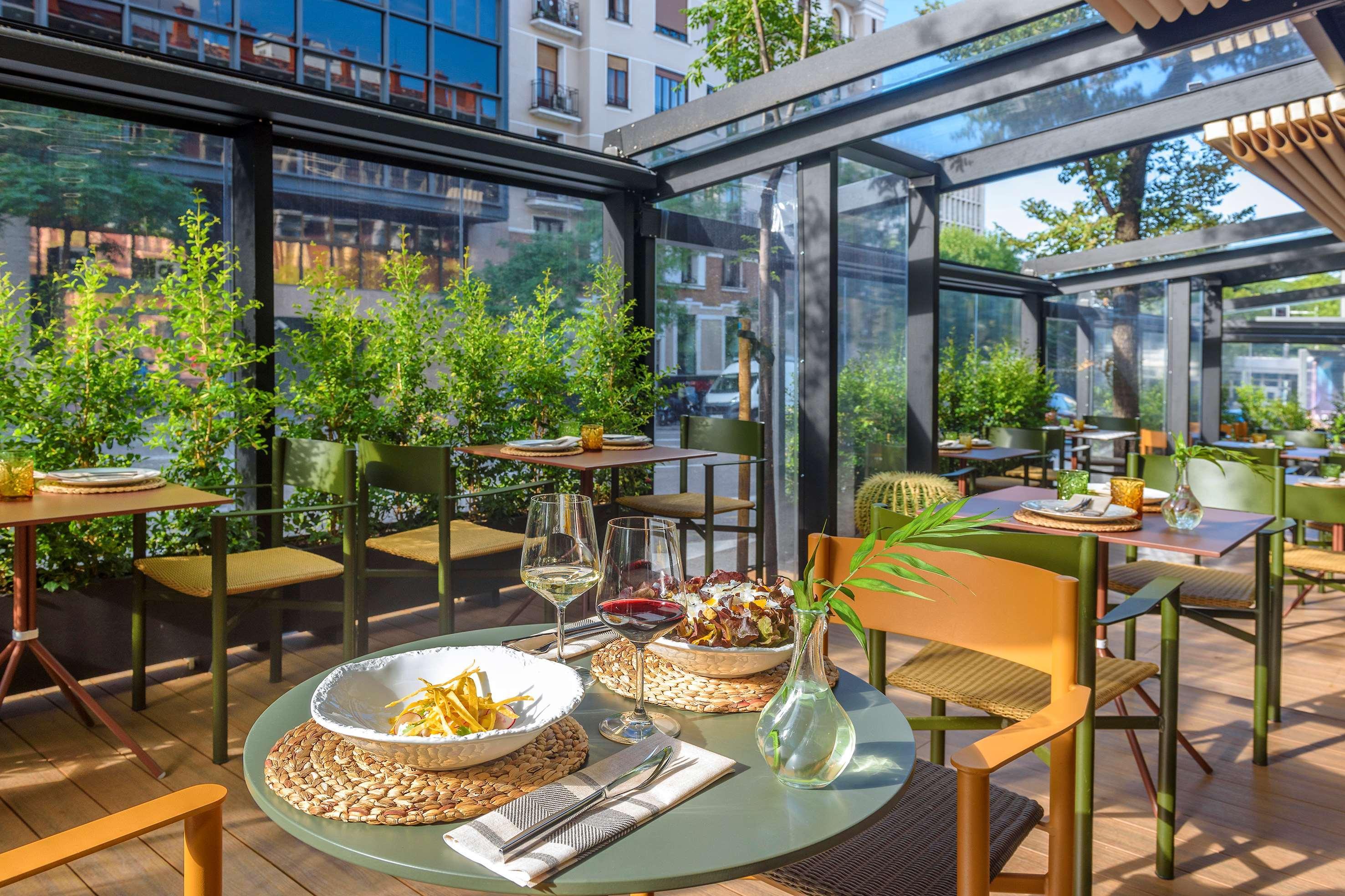 Melia Madrid Serrano Exterior photo
