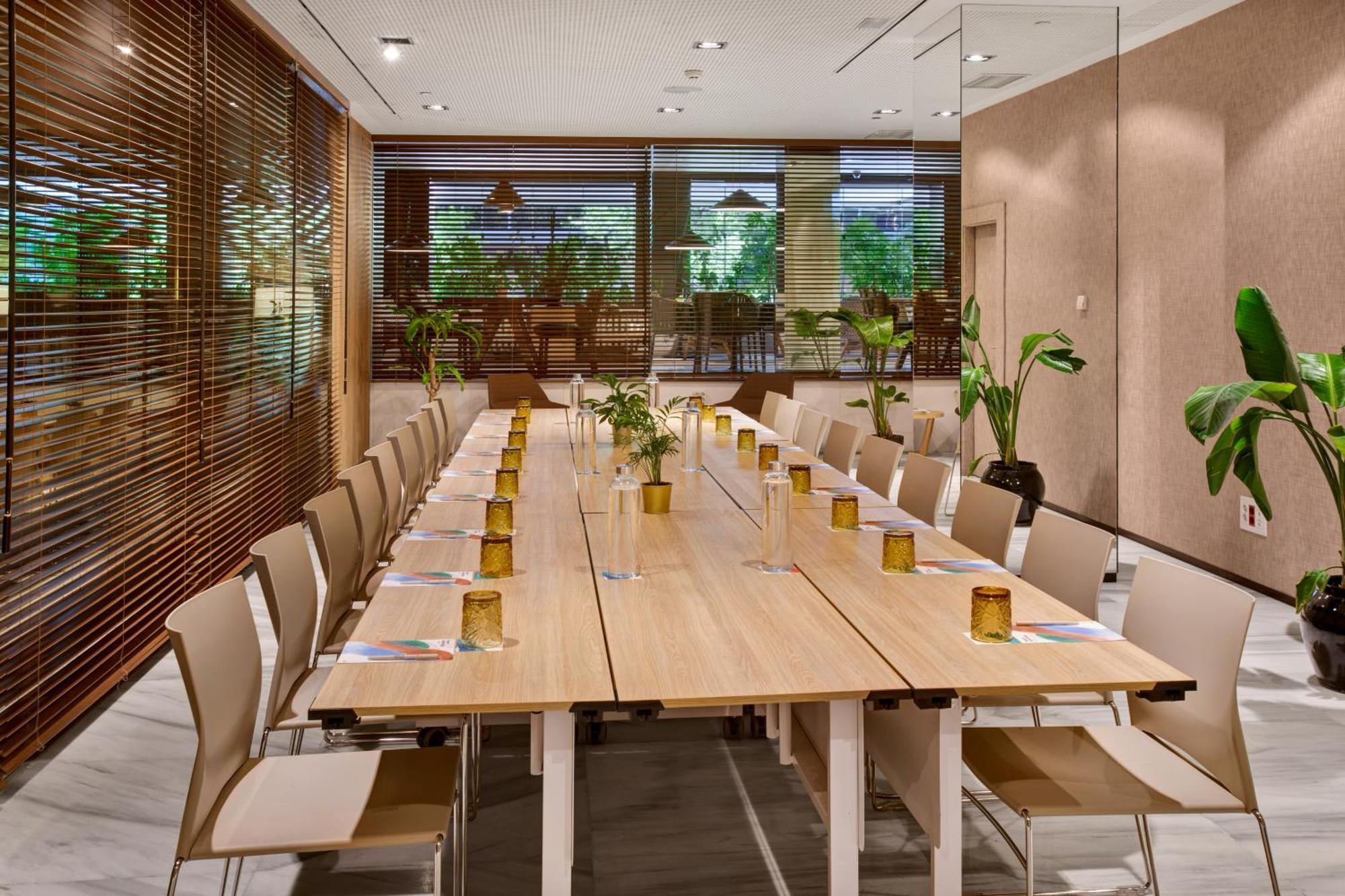 Melia Madrid Serrano Exterior photo